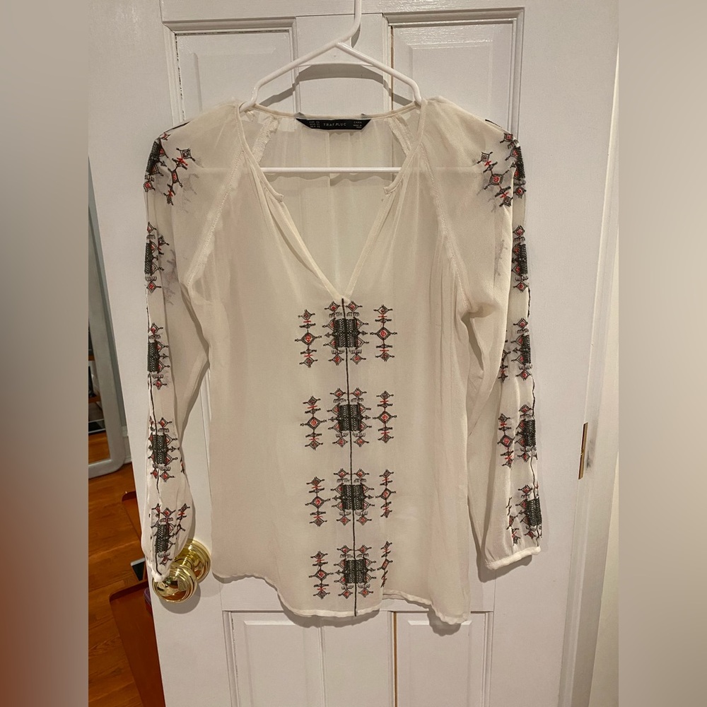 ZARA XS stitched top